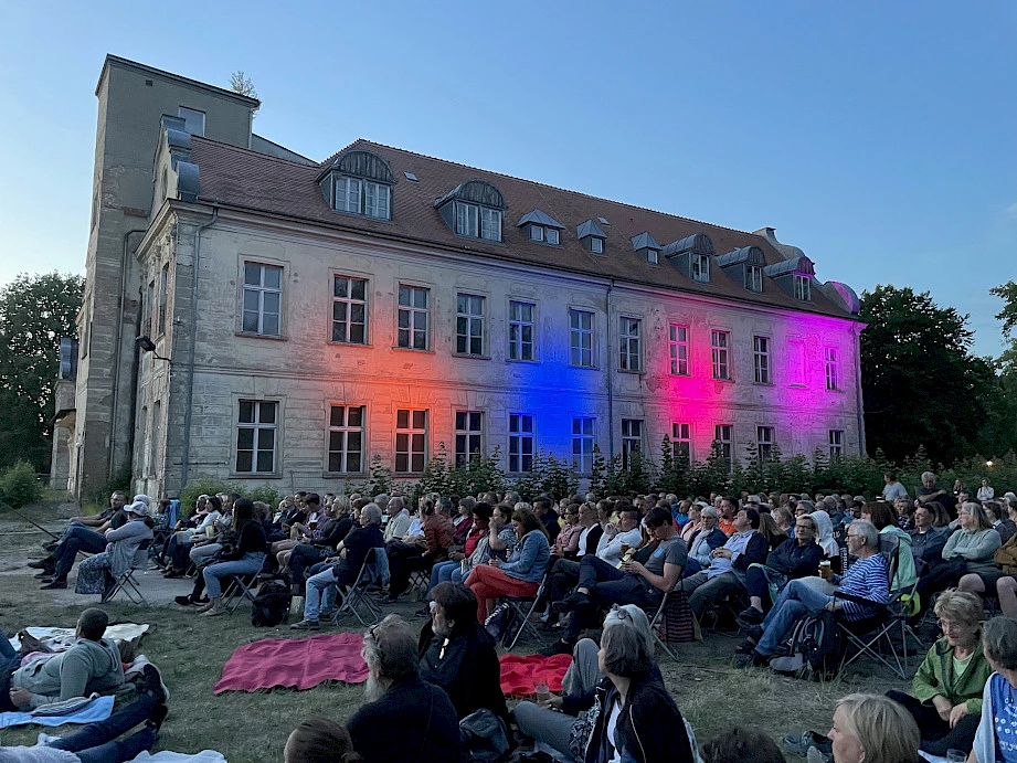 Open Air Kino in F&uuml;rstenberg war ein voller Erfolg!